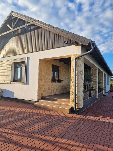 könnyűszerkezetes családi ház